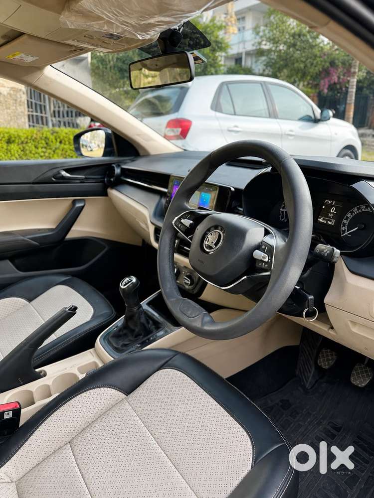 Skoda Slavia 1.0 Active Tsi, 2022, Petrol