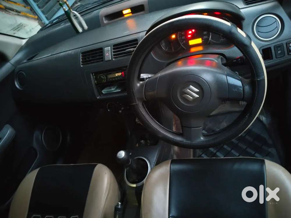 Maruti Suzuki Swift 2009 Diesel 132000 Km Driven