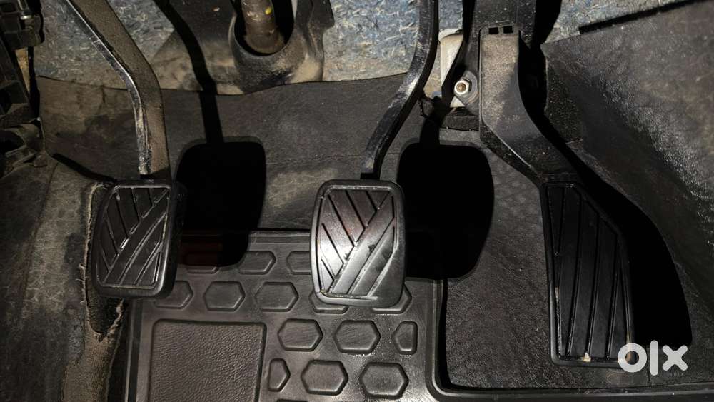 Maruti Suzuki Vitara Brezza 1.5 Vxi At, 2022, Petrol