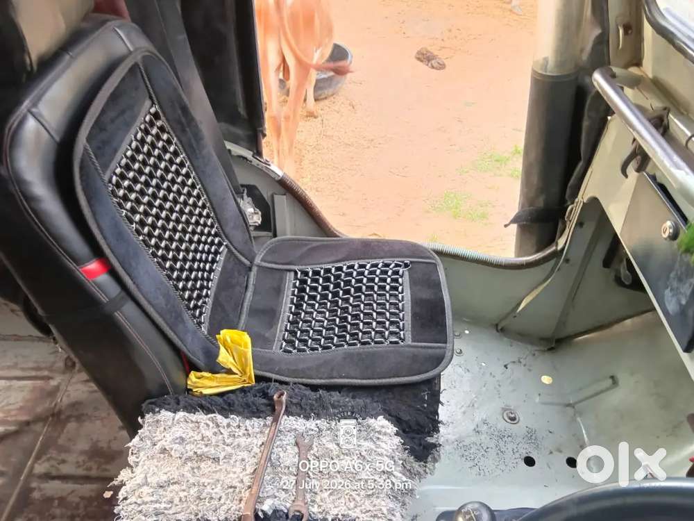 Mahindra Major 2005