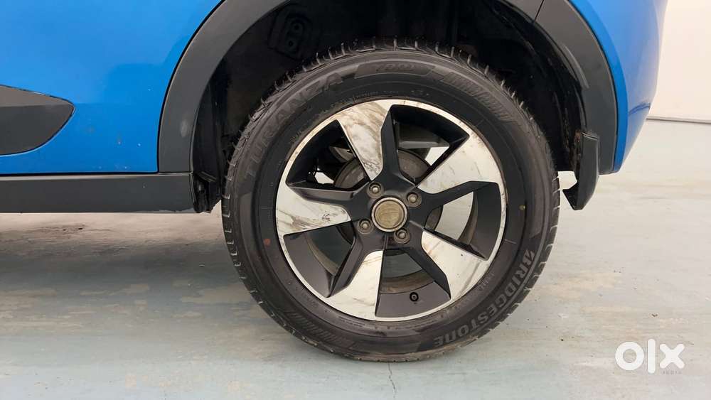 Tata Nexon 1.2 Revotron Xza Plus (l), 2019, Petrol