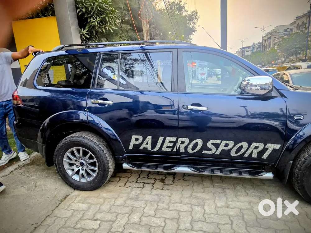 Mitsubushi Pajero Sports