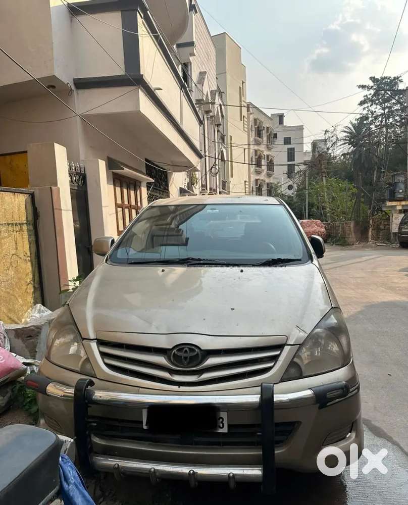 Toyota Innova 2010