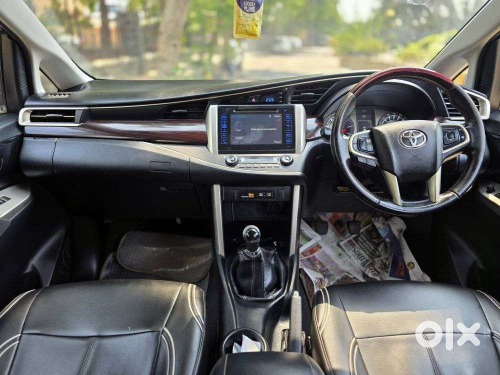 Toyota Innova Crysta 2.4 V 7 Str, 2016, Diesel