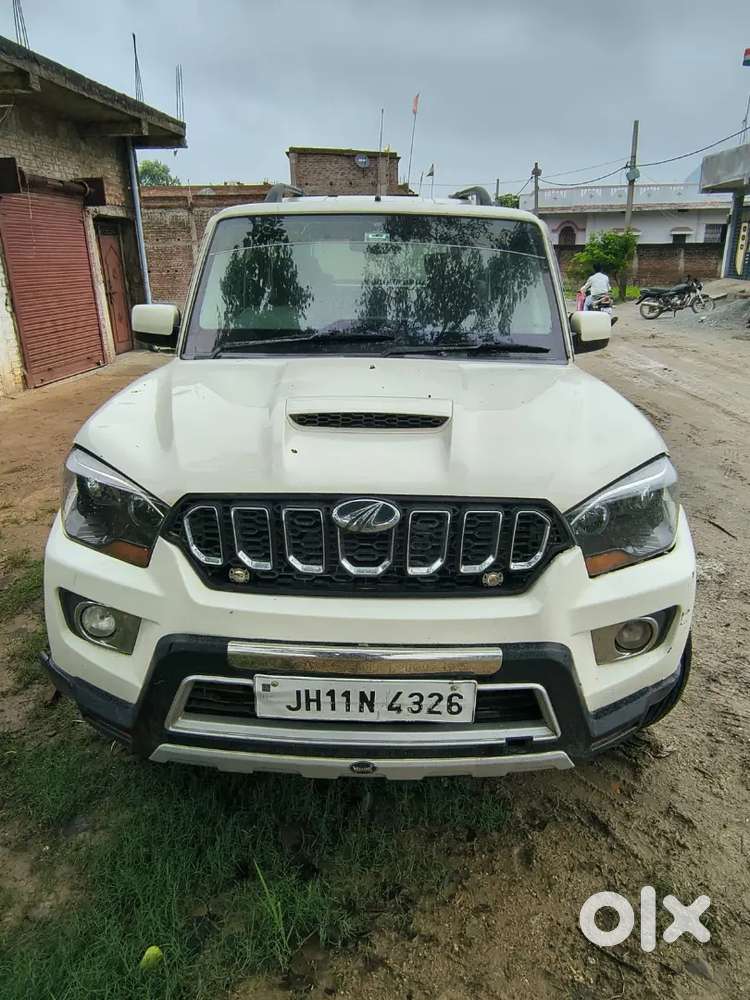 Mahindra Scorpio S6 Diesel 2015 Variant