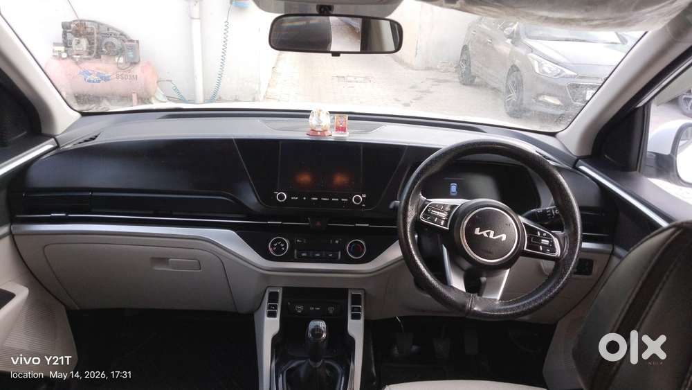 Kia Carens 1.4 Prestige 7 Str, 2023, Petrol