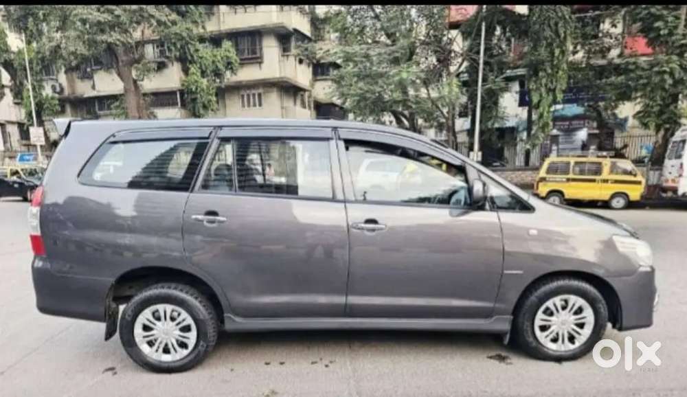 Toyota Innova 2015 Diesel Well Maintained