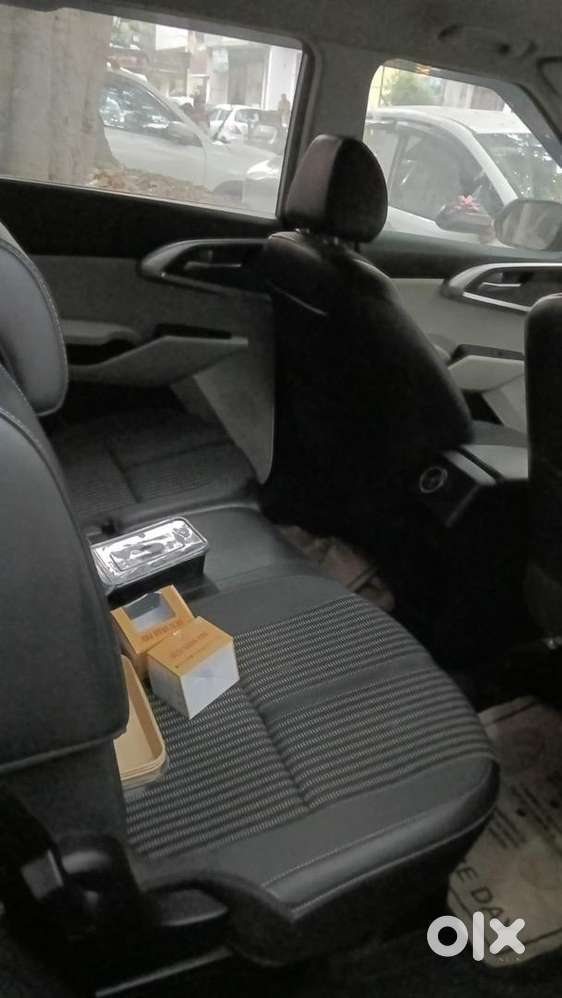 Kia Carens 2023 Petrol 40000 Km Driven