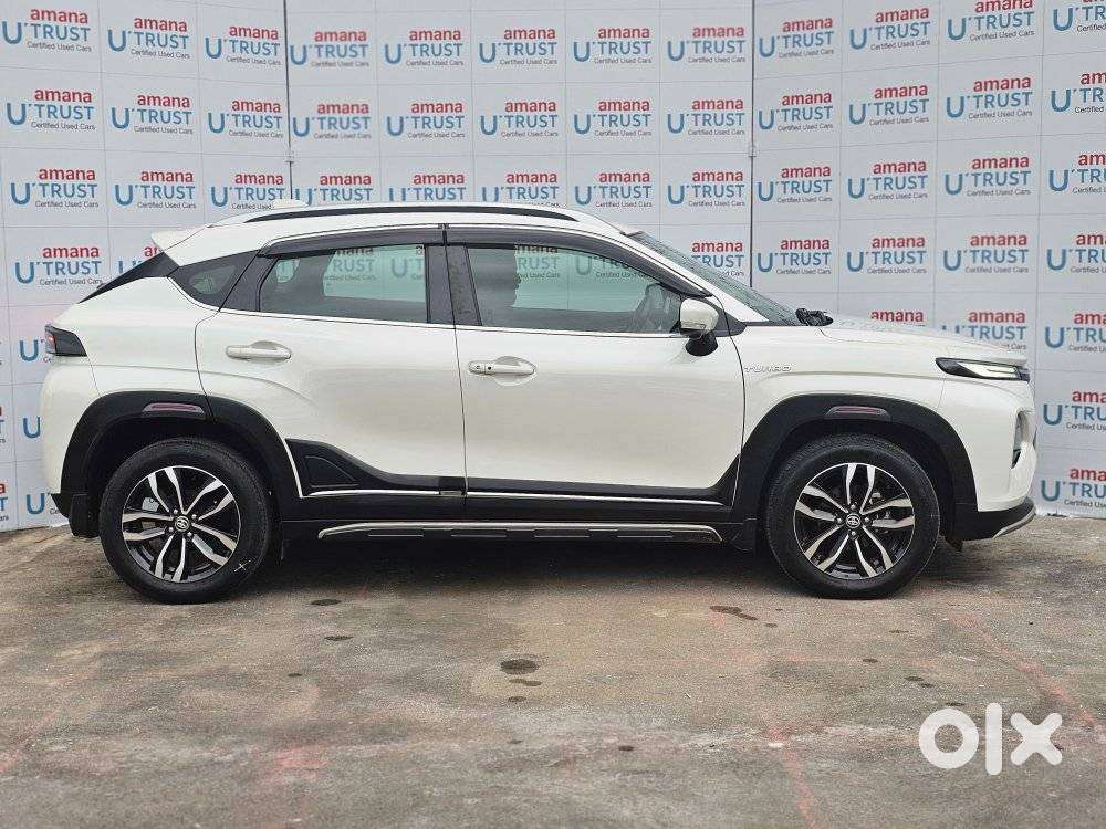 Toyota Urban Cruiser Taisor V 1.0 Petrol At, 2024