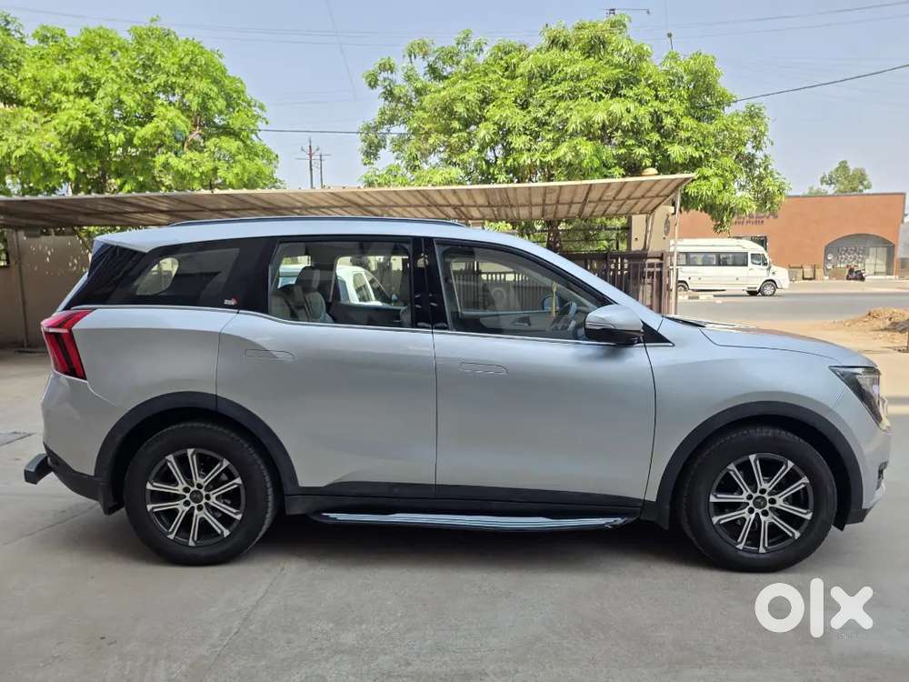 Mahindra Xuv700 2023 Petrol Well Maintained