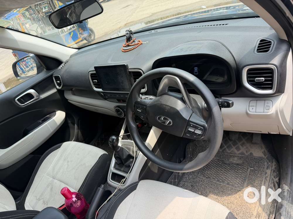 Hyundai Venue Petrol 2022