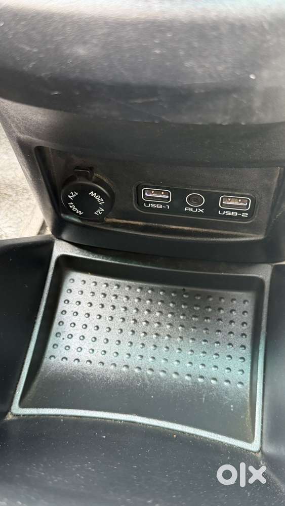 Mahindra Marazzo M8, 2018, Diesel