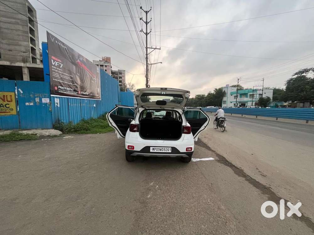 Hyundai Venue Sx (o) Mt 1.5 Diesel, 2020, Diesel