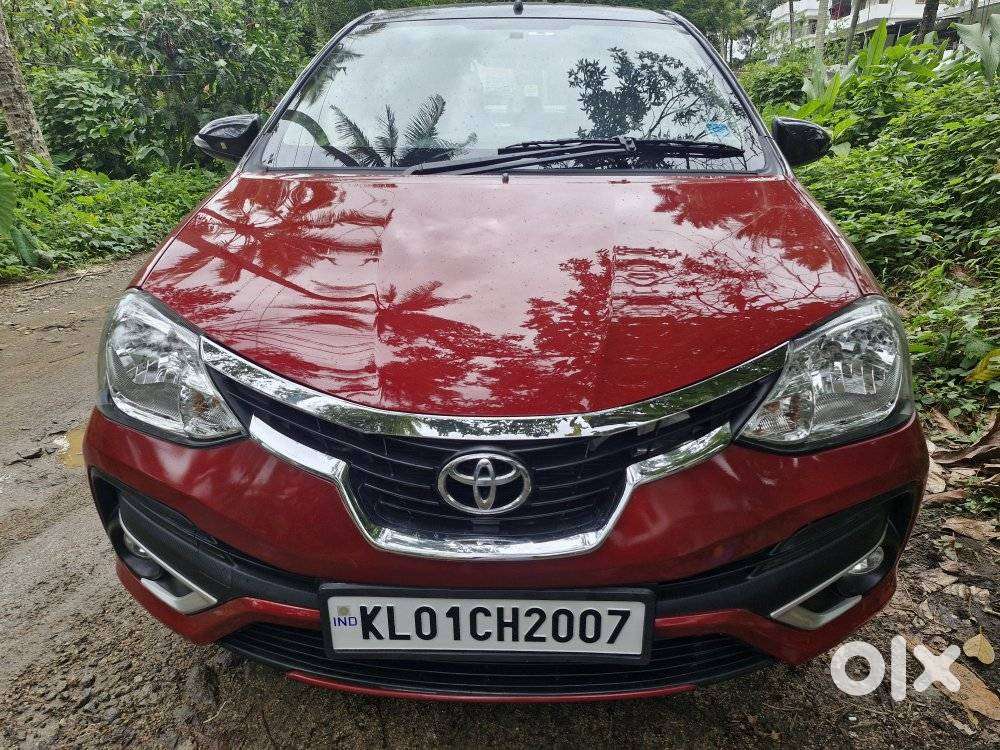 Toyota Etios Liva V Dual Tone, 2018, Petrol