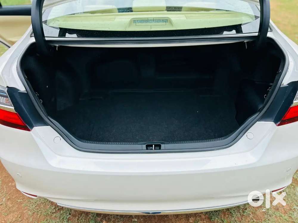 Toyota Camry 2017 Hybrid