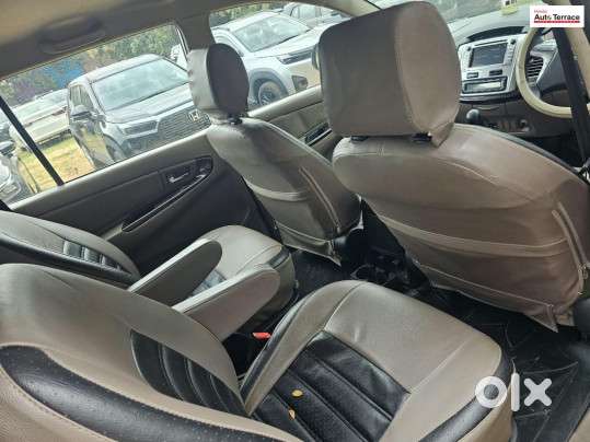 Toyota Innova 2.5 E 7 Str, 2015, Diesel