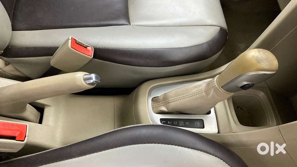 Maruti Suzuki Swift Dzire Vxi At, 2015, Petrol