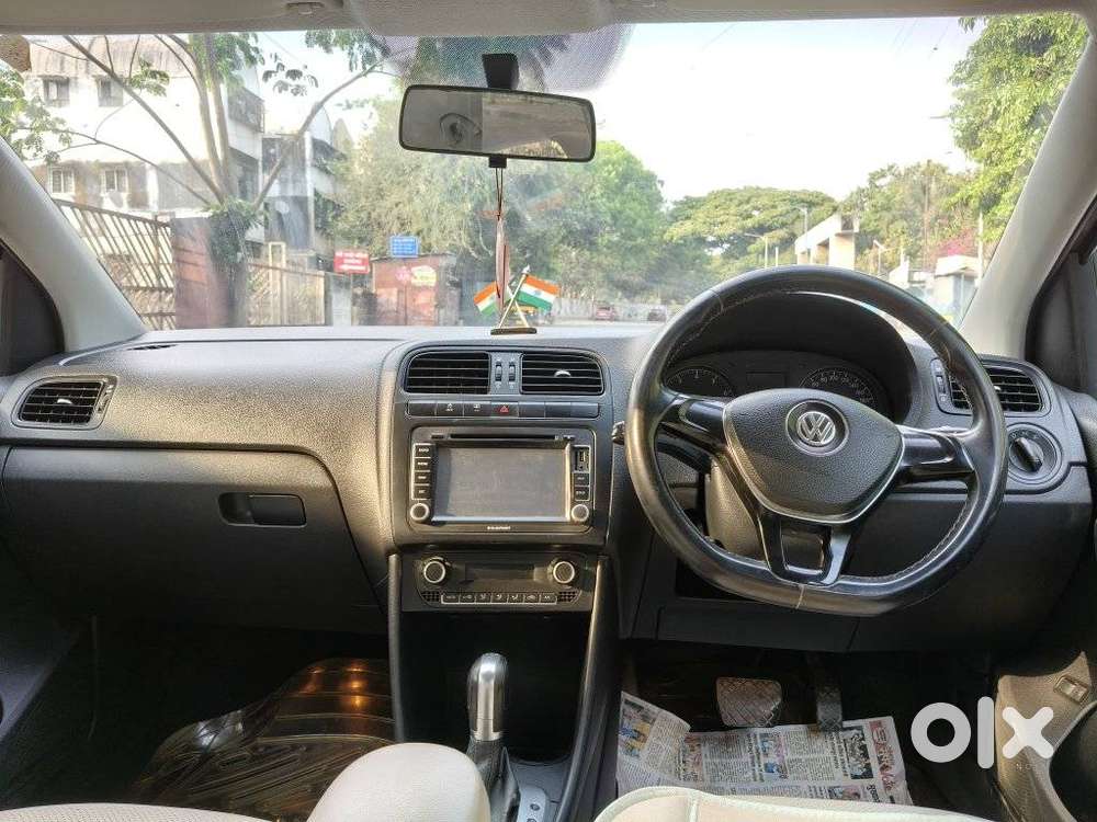 Volkswagen Vento 1.2 Highline Plus At 16 Alloy, 2016, Petrol