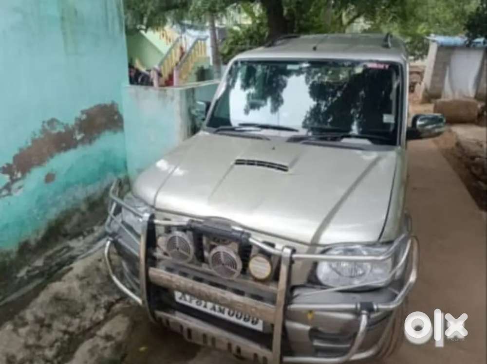 Mahindra Scorpio 2006