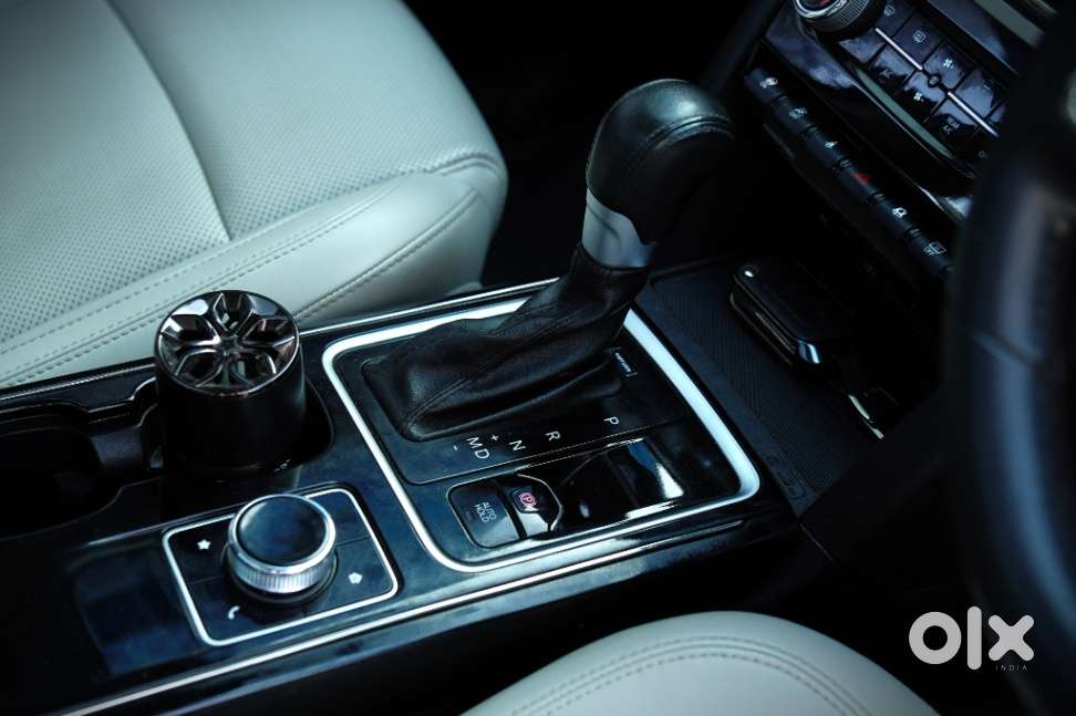 Mahindra Xuv700 2.0 Ax 7 Petrol At Luxury Pack Str, 2024, Petrol