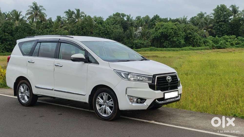 Toyota Innova Crysta 2.8 G+ Automatic