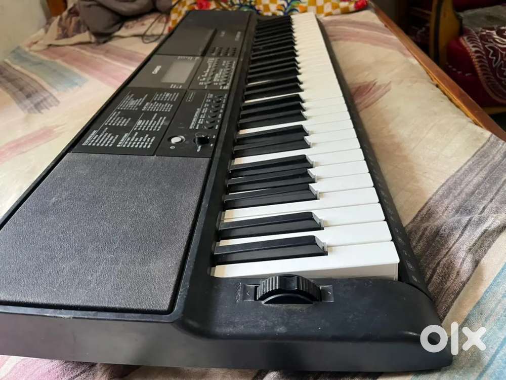 Piano bechna hai Musical Instruments 1817599454