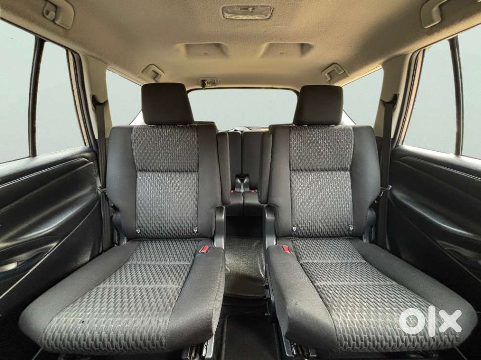 Toyota Innova Crysta 2.8 Gx At 8 Seater, 2018, Diesel