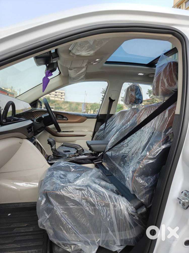 Mahindra Xuv 7xo Ax7 At, 2026, Petrol