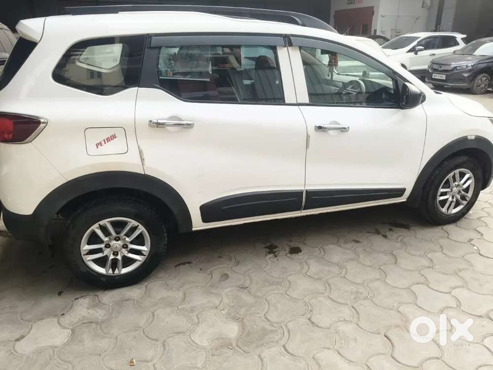 Renault Triber 2022 Petrol