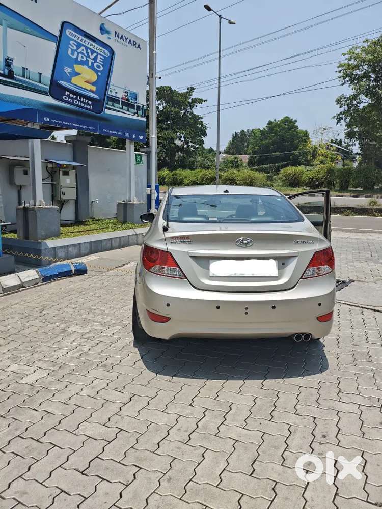 Hyundai Verna 2011