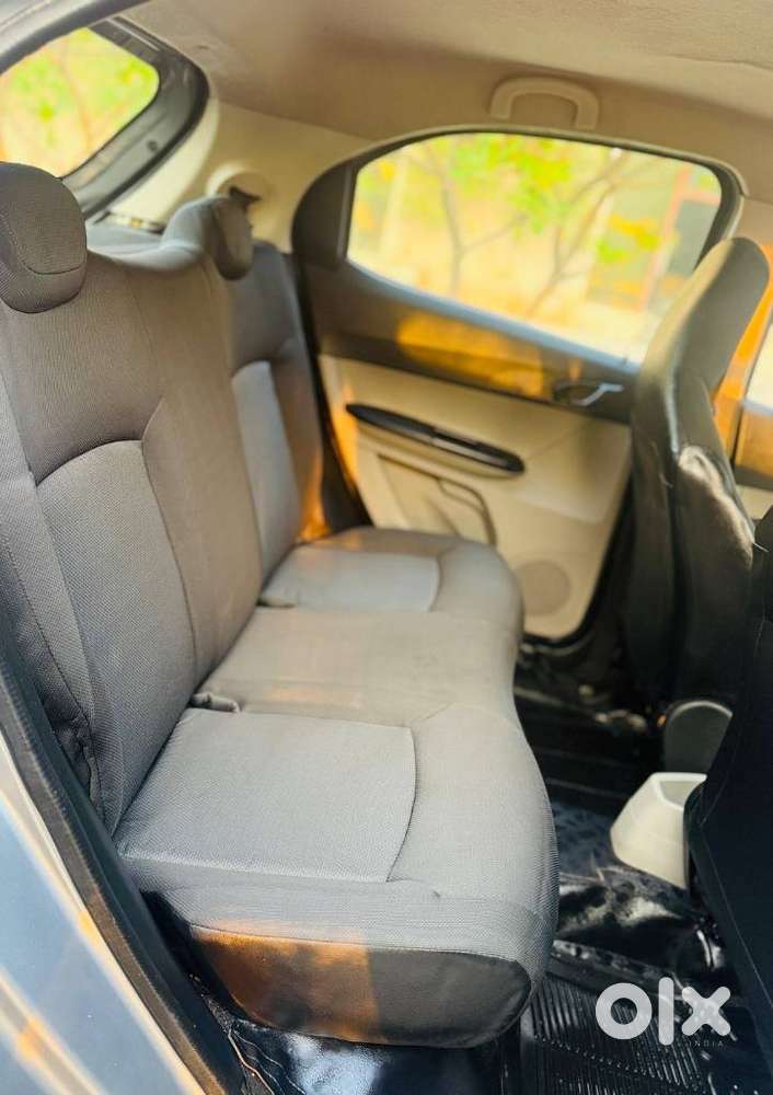 Tata Tiago 1.2 Revotron Xta, 2018, Petrol