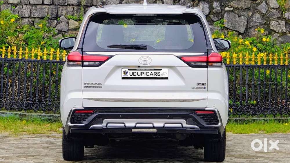 Toyota Innova Hycross 2.0 Zx (o) Hybrid 7 Str, 2024, Petrol