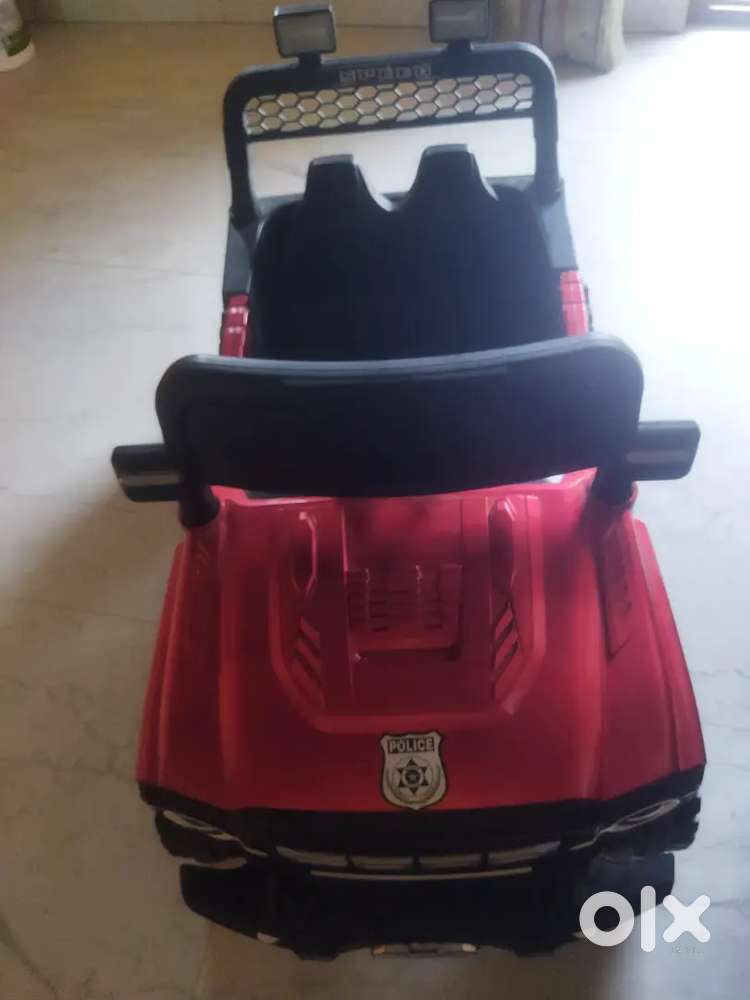 Kids electric ride on car with charger athani - Photo 3