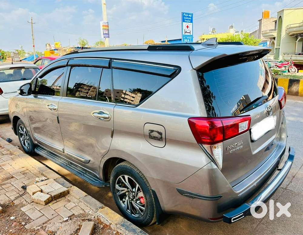 Toyota Innova Crysta 2016 Diesel Well Maintained