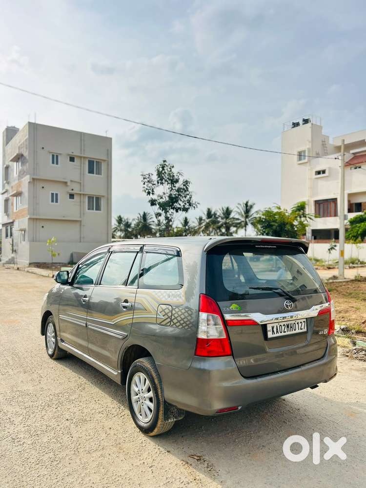 Toyota Innova 2.5 Vx 8 Str Bs-iii, 2012, Diesel