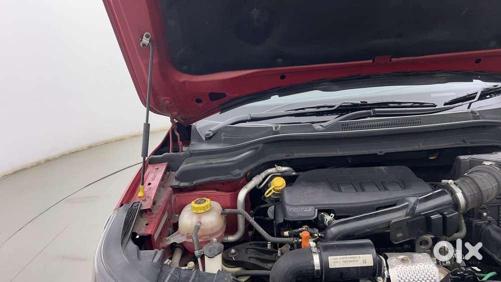 Mahindra Xuv300 W6, 2022, Petrol