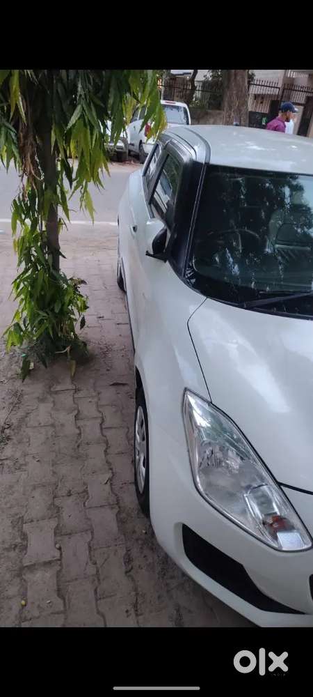 Maruti Suzuki Swift Vxi 2021