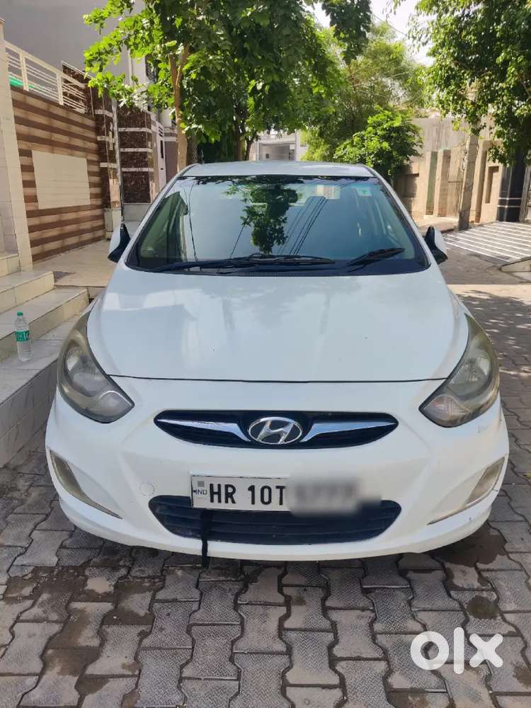 Hyundai Verna 2012
