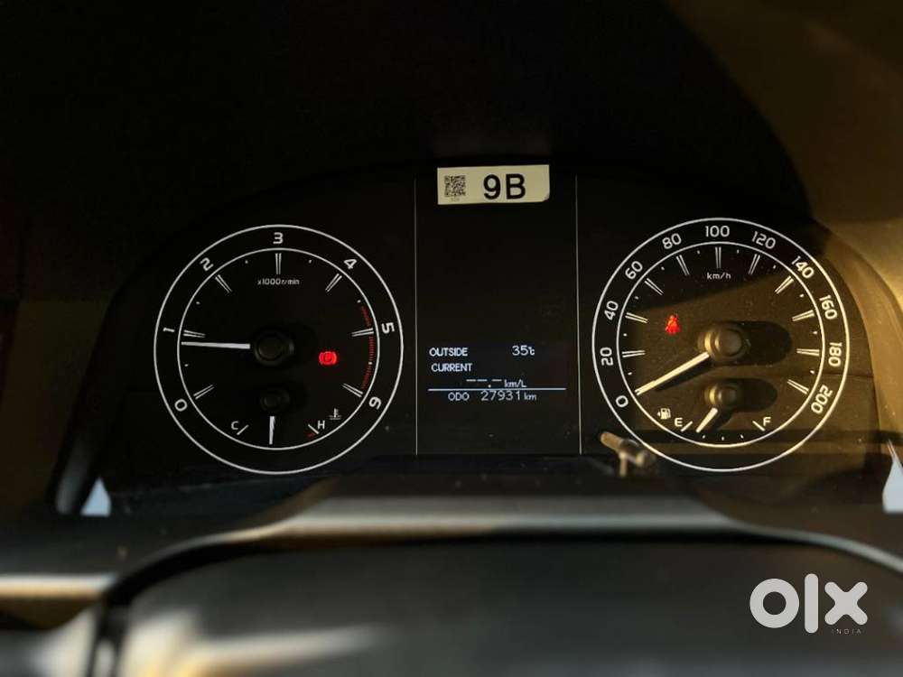 Toyota Innova Crysta 2.4 G Mt, 2025, Diesel