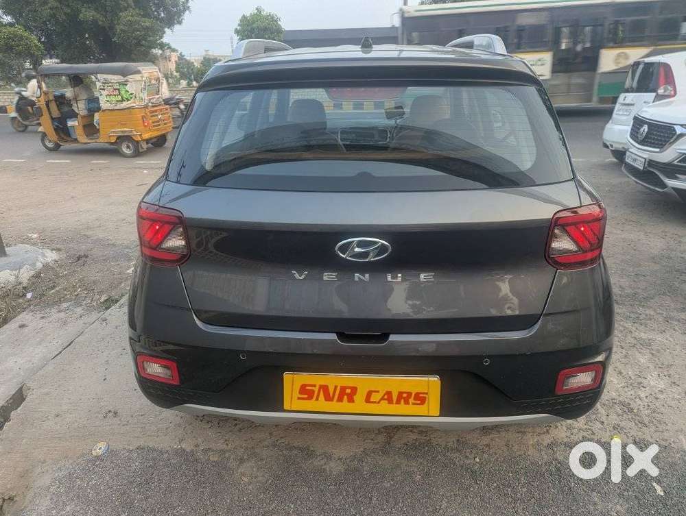 Hyundai Venue 1.2 S (o), 2021, Petrol
