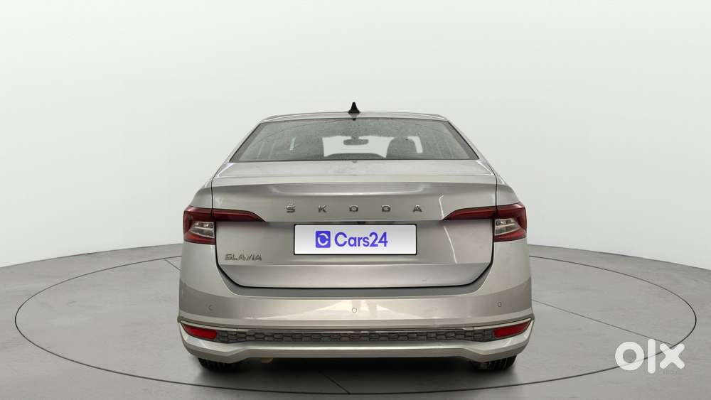 Skoda Slavia Style 1.0l Tsi Mt, 2023, Petrol