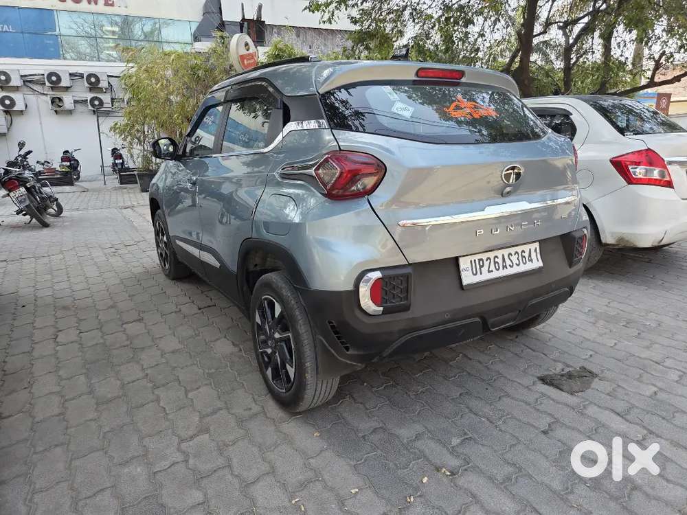 Tata Punch Dazzle Sunroof 2024