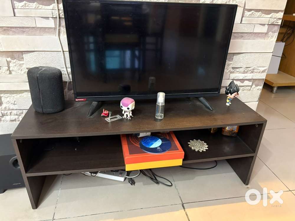 TV unit shelf