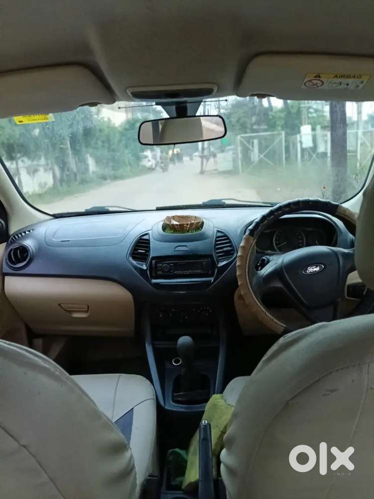 Ford Aspire Titanium Blu 2017