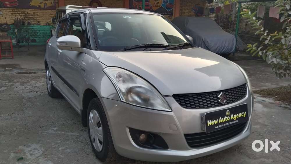 Maruti Suzuki Swift Vxi With Abs, 2012, Petrol