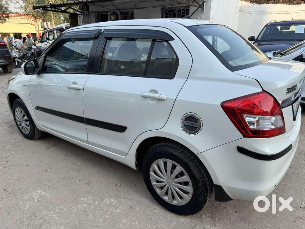 Maruti Suzuki Swift Dzire Vxi Optional, 2015, Petrol