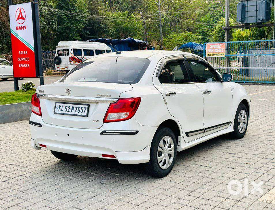 Maruti Suzuki Swift Dzire Vxi Optional, 2018, Petrol