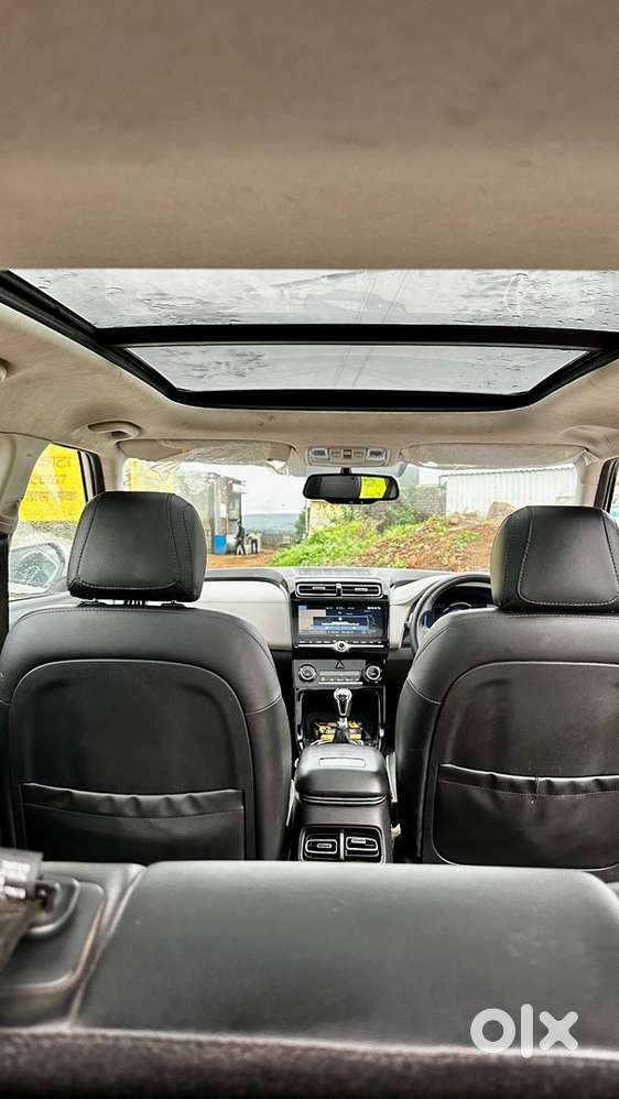 Hyundai Creta 2023 Diesel Under Warrenty,45500 Km Driven,showroom Cond