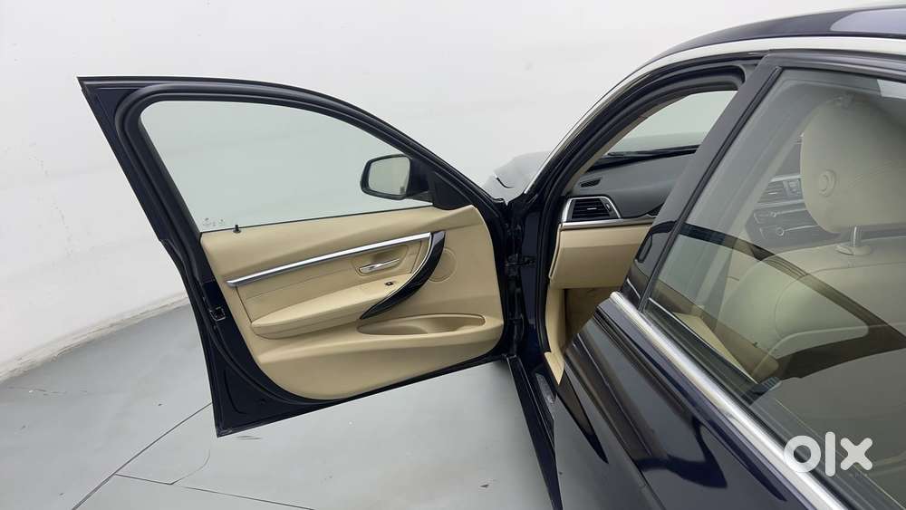 Bmw 3 Series 2.0 320i Luxury Line, 2016, Petrol