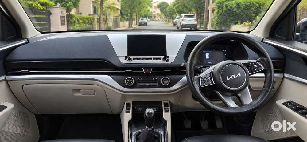 Kia Carens G 1.5 6mt Premium (o) 7-seater, 2025, Diesel